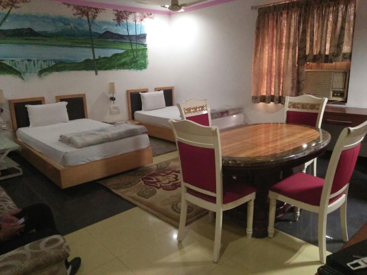 ناغبور Hotel Rahul Deluxe المظهر الخارجي الصورة